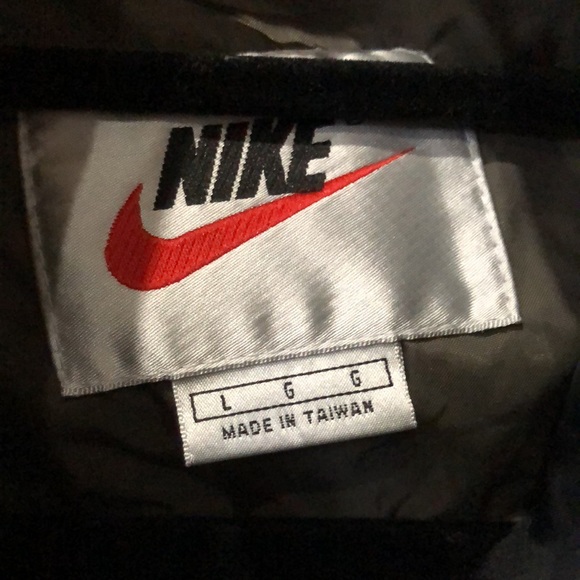 Vintage Nike windbreaker - Picture 2 of 6